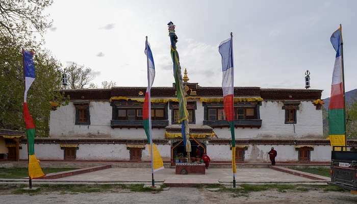 Sani Monastery is a Tibetan Buddhist Monastery
