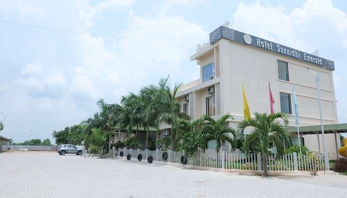 Sannidhi Emerald, one of the Luxury Resorts In Yadagirigutta