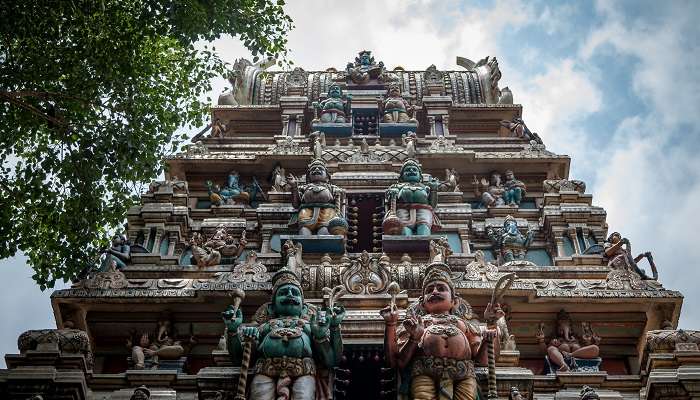 The Shree Dodda Ganapathi Temple dates back to the 16th century giving mesmerising architecture.
