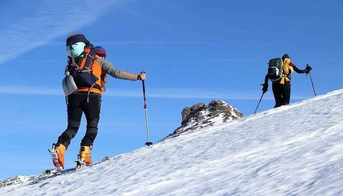 Skiing During snowfall in pithorgarh