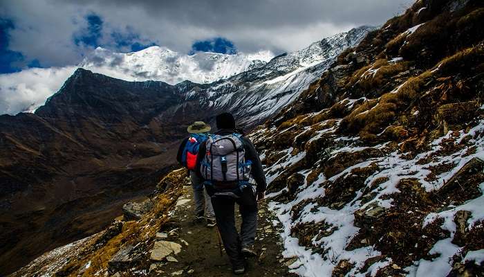  Snow trekking during snowfall in pithoragarh