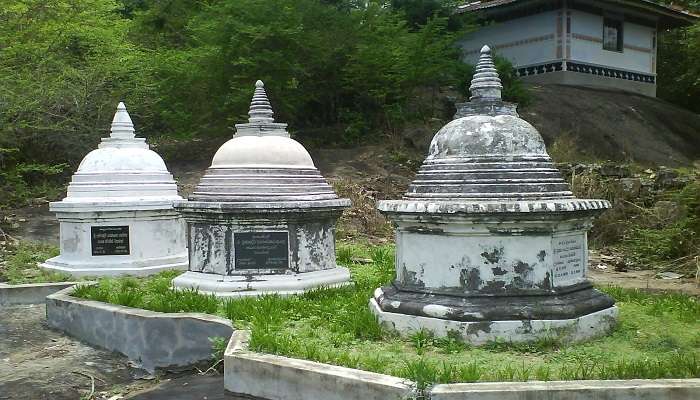 Stupas inside Kande Vihara Temple in Sri Lanka. 