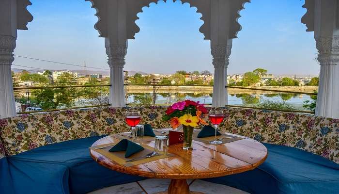 Get the perfect stay at the hotels near Jagdish Temple Udaipur Gangaur Ghat, Udaipur