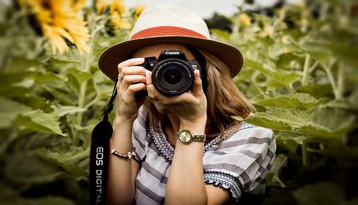 Take some pictures of the Bear’s Cave in Yercaud