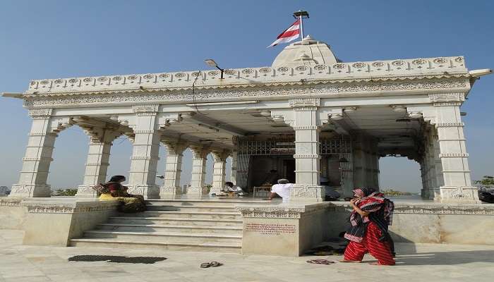 Take a trip to the grand and majestic Shree Takhteshwar Temple 