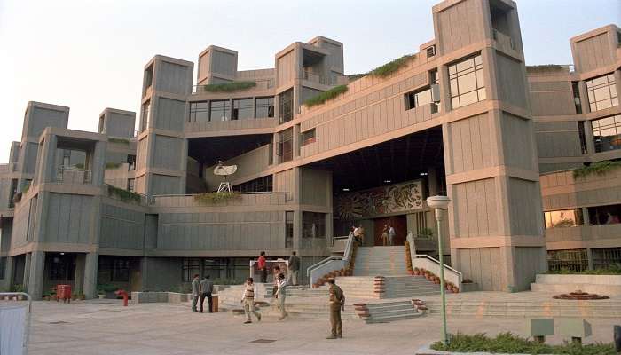 The National Science Centre established in 1992, is a science museum in Delhi, India.