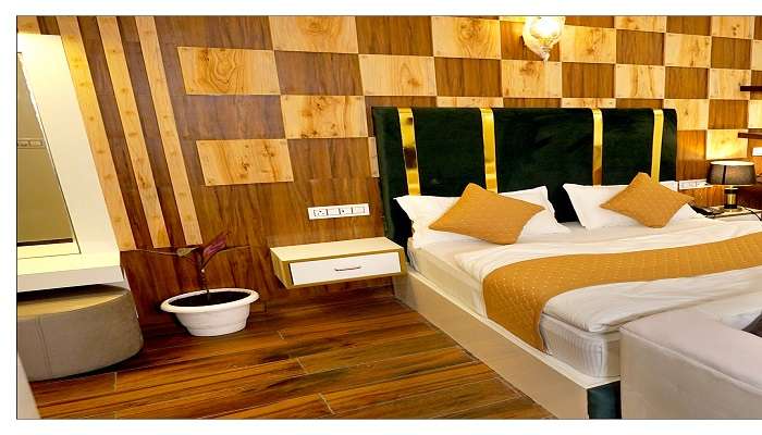 relax at the best hotels near Haldwani- The Royal Hotel