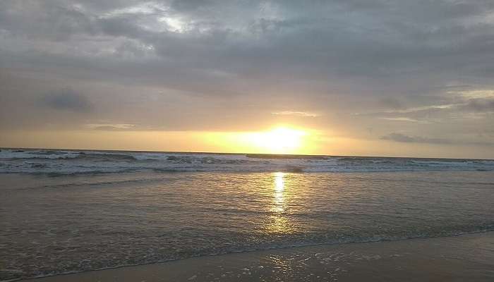 Essentials to carry along on a beach and enjoy the sunset at the mobor beach.