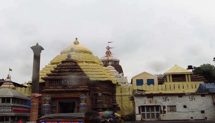 You can offer prayers at Lokanatha Temple and Jagannath Temple on the same day
