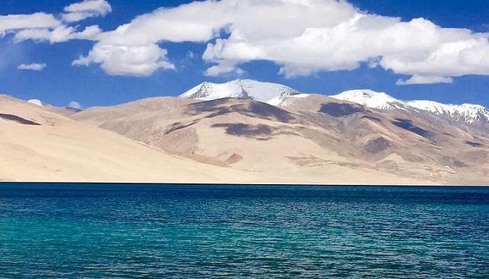 A view of Tso Moriri Lake while it is frozen 