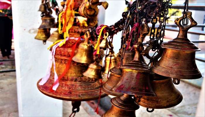 Idol of Panchmukhi Hanuman and ring the bells outside the siruli mahavir temple puri.