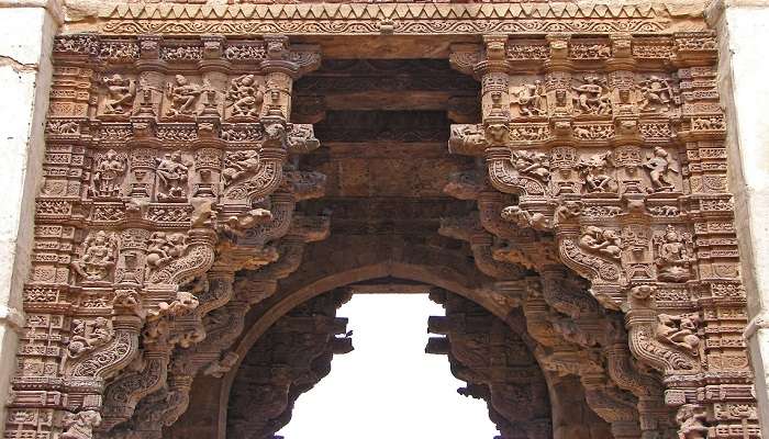 The Vadodara Gate has several intricate designs. 
