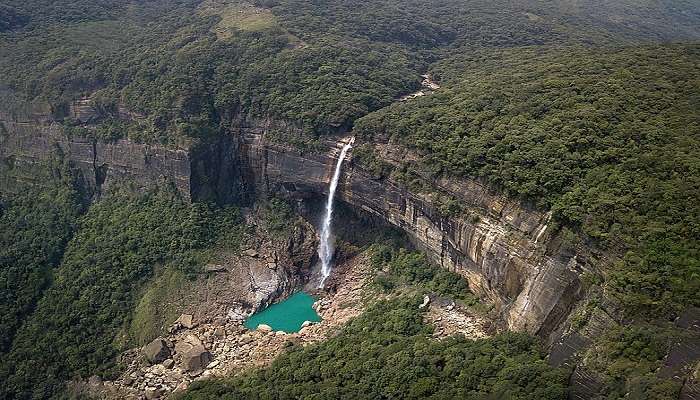 Nohkalikai Falls is situated in proximity to the Dainthlen Falls in Meghalaya, India 