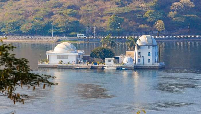 The third island on the lake has the iconic Udaipur Solar Observatory to visit near Fateh Sagar Lake Udaipur.