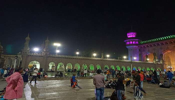 The Mecca Masjid is located just a few steps away from the Charminar and definitely worth visiting