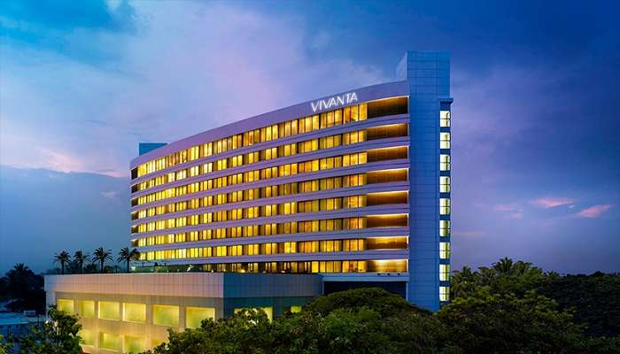  Positioned right at Gopalapuram’s centre, this hotel combines elegance with comfort at Vivanta Coimbatore.