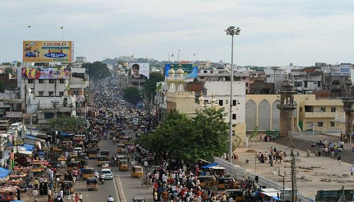 Explore Laad Bazaar which is located just a short walk away from Charminar