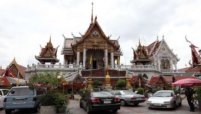  Wat Hua Lamphong, a famous temple near Snake Farm in Bangkok