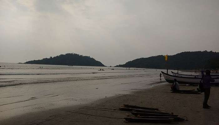 A pristine beach near Corjeum Fort to have a great vacation 