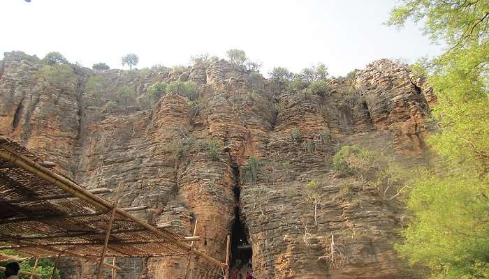 Behold the ancient rock-cut edifices at Yaganti Temple—visit the most brilliant piece of craftsmanship ever done.