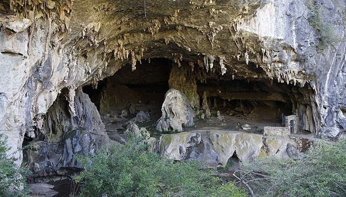 Magneficiet view of the caves