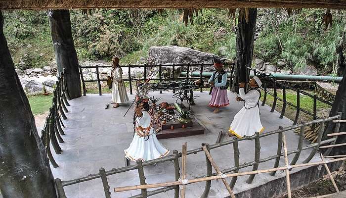 Statues of Jhakri inside Gangtok.