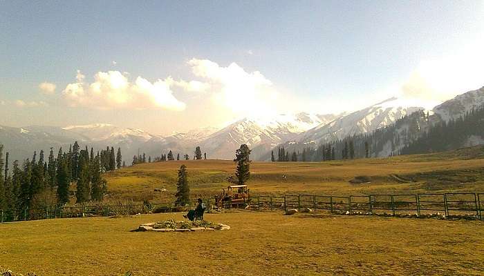 Spring season is the best to visit Aru and Betaab Valley