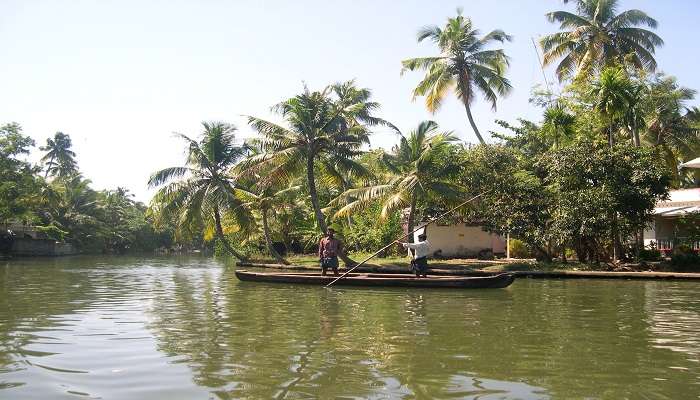 Visit Perandoor Canal the right time to witness the overall beauty here. 