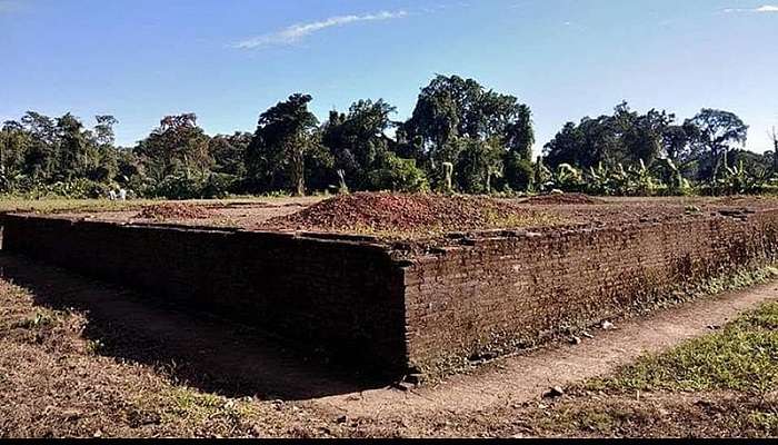 Visit the ruins of Bhismaknagar Fort