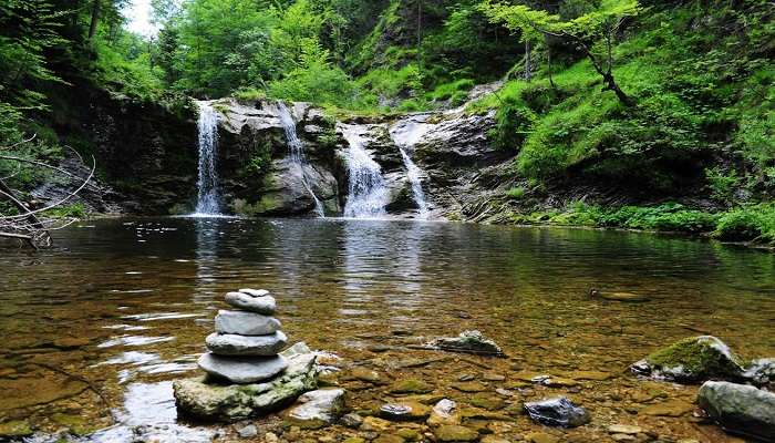 Enjoy the beauty of the Chachai Falls