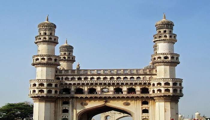 Your trip to Hyderabad is incomplete without visiting Charminar