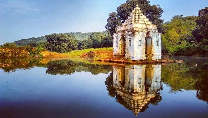 Waterside view of Damagundam Ramalingeswara Swamy Temple 