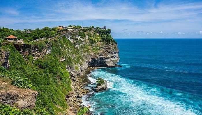 Bali Travel Guide to visit Nusa Dua and Uluwatu.