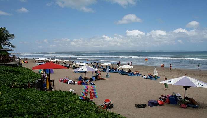 visit Seminyak on the second day.