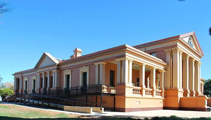 OUtside View of Historic Court House