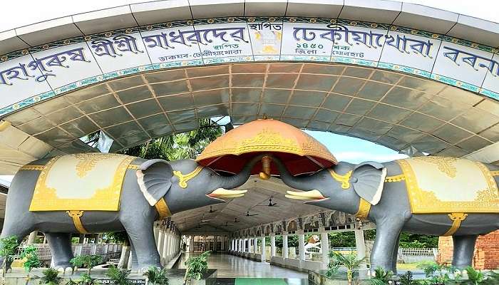 Dhekiakhowa BorNamghar is a historical site and of the of the popular places to visit in Jorhat.