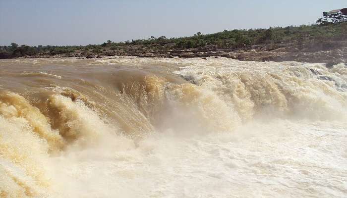 mesmerising view of the Dhuandhar falls