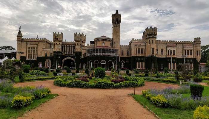 Hotels Near Bangalore Palace