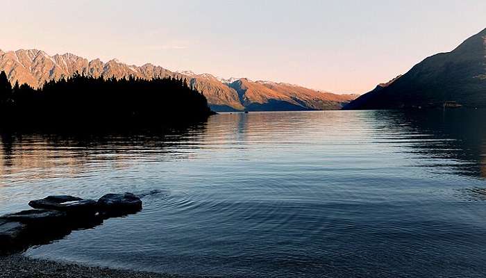 The Dudding Lake is a recreational area for the visitors.