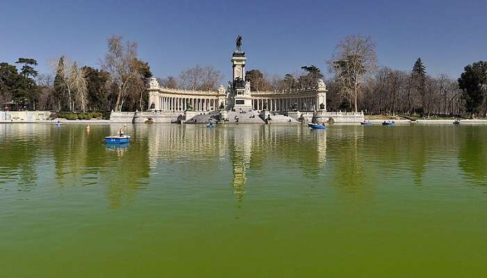 El Retiro Park