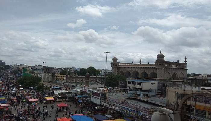 get the Irani chai and things to do near Charminar