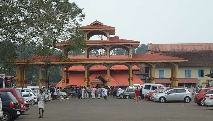 Located a short drive away from the waterfalls Ettumanoor Mahadeva Temple is a popular religious site in Kerala