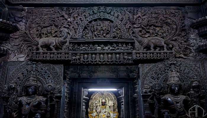 See the interest and focus of worshipers who flocked to this Shrine.