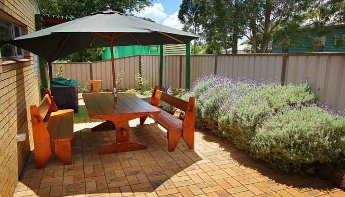 BBQ area at Garden City Motor Inn