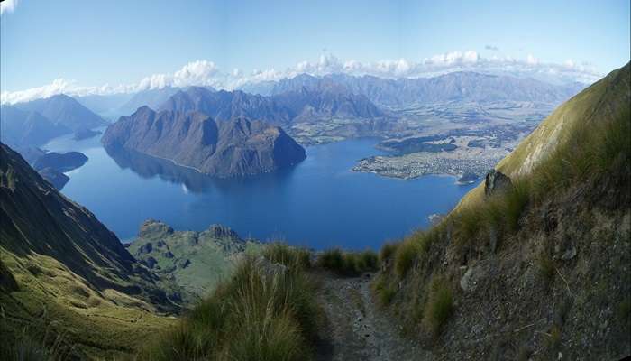 stunning view over the lake Wānaka.