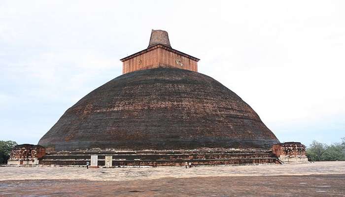 the old, intact and beautiful- Jetavanaramaya Sri Lanka