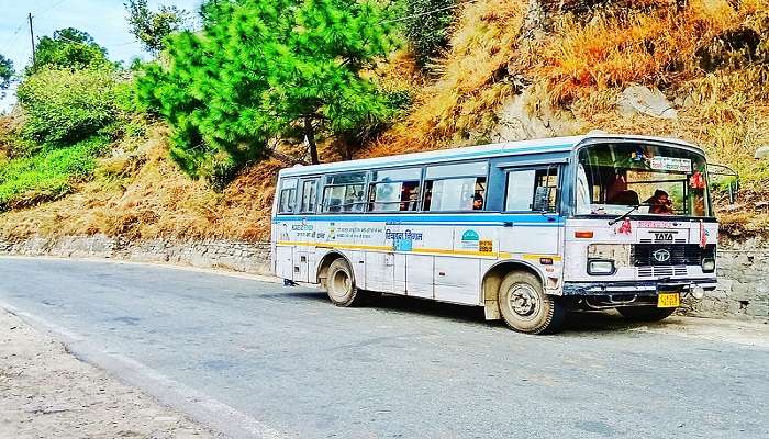 Buses from Uttarakhand are the most convenient way to travel during winter