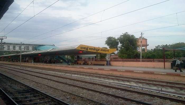 Railway Station at Sawai Madhopur to reach the Jogi Mahal.