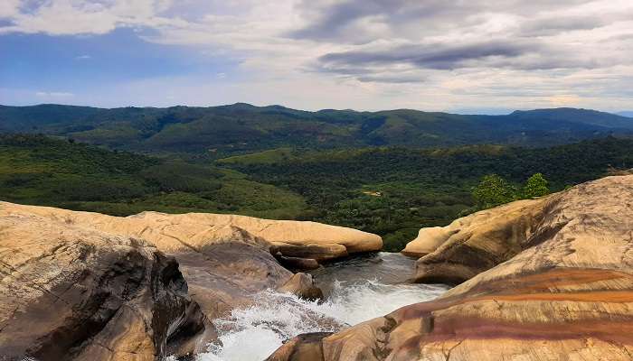 ways to reach Diyaluma Falls