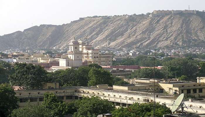 Explore Jaipur, a top historical city among the best places to visit near Noida